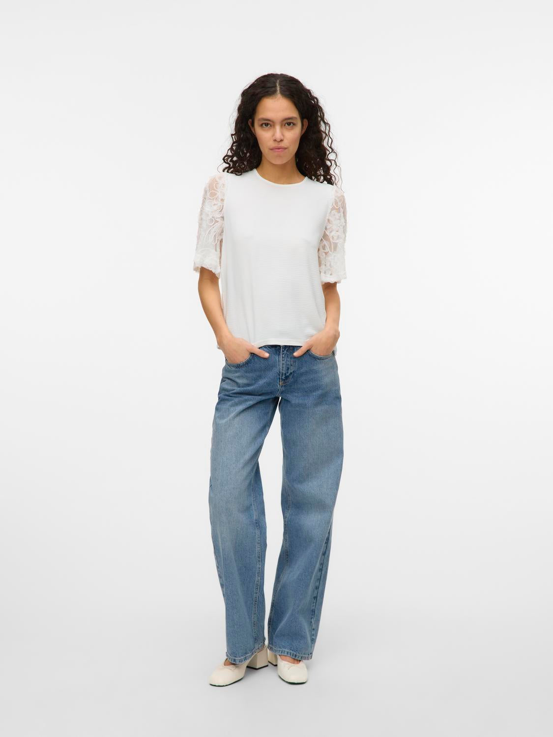 model_shot-front_full
