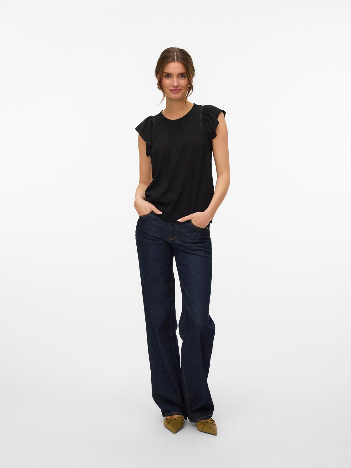 model_shot-front_full